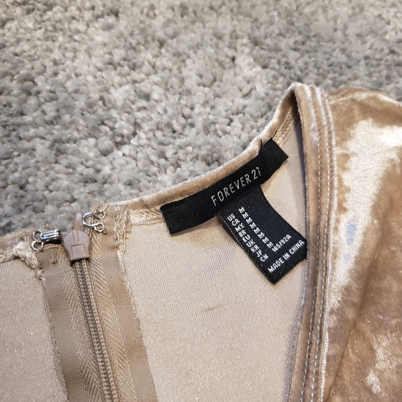 F21 velour dress - Picture 4 of 5